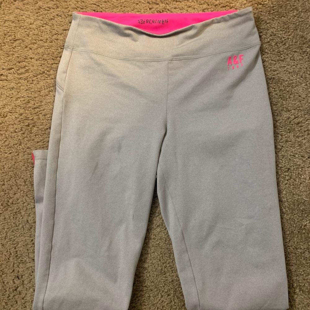 Abercrombie and Fitch gray leggings